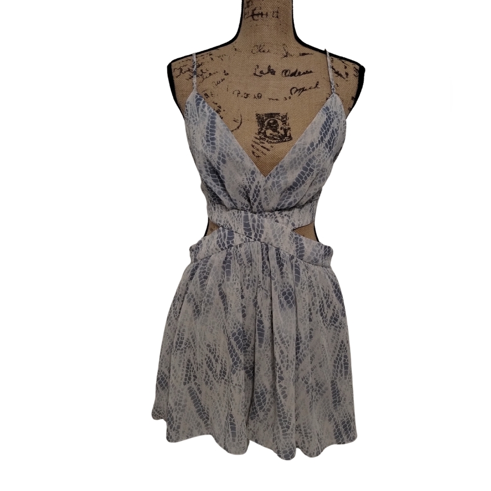 Romper Mustard Seed Viper Pocket Romper Women's Size L NWT